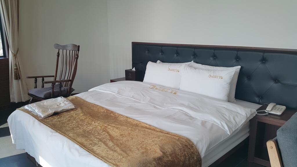 Radiance Tourist Hotel กอเจ ภายนอก รูปภาพ