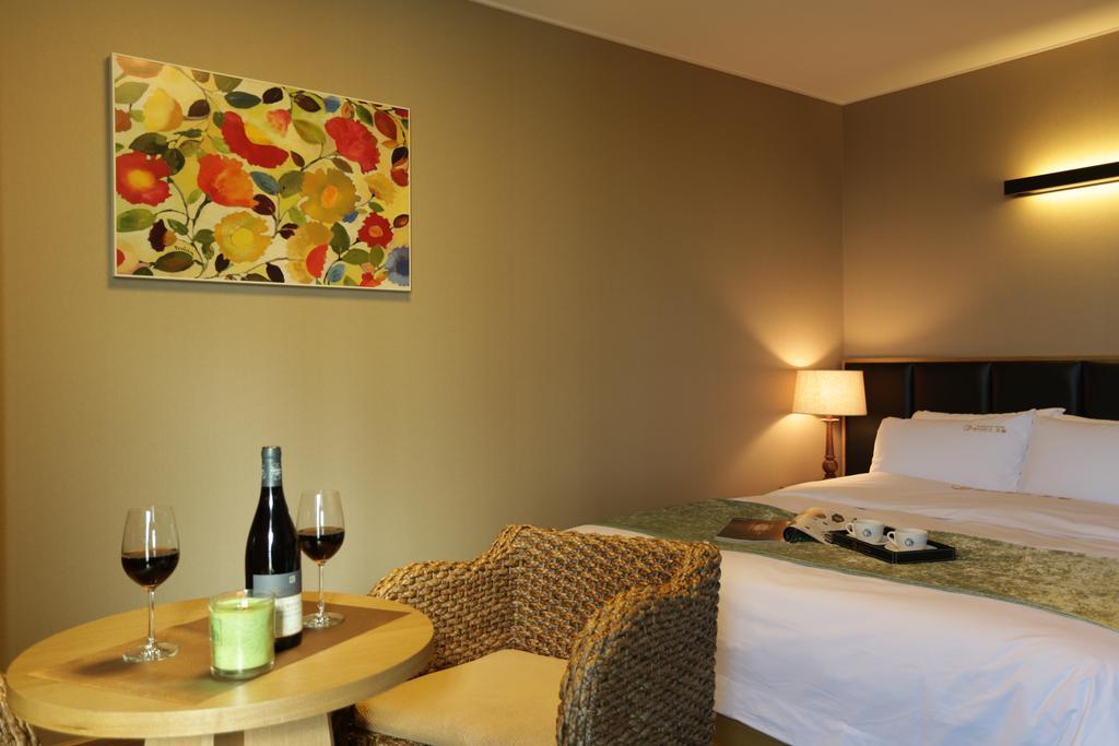Radiance Tourist Hotel กอเจ ภายนอก รูปภาพ