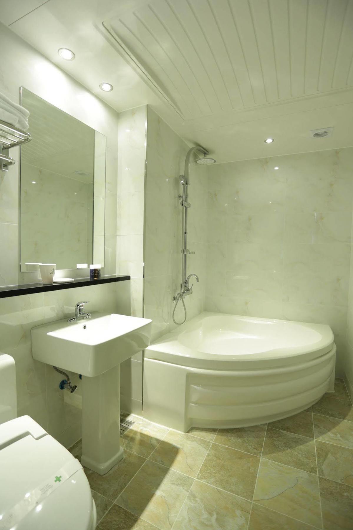 Radiance Tourist Hotel กอเจ ภายนอก รูปภาพ