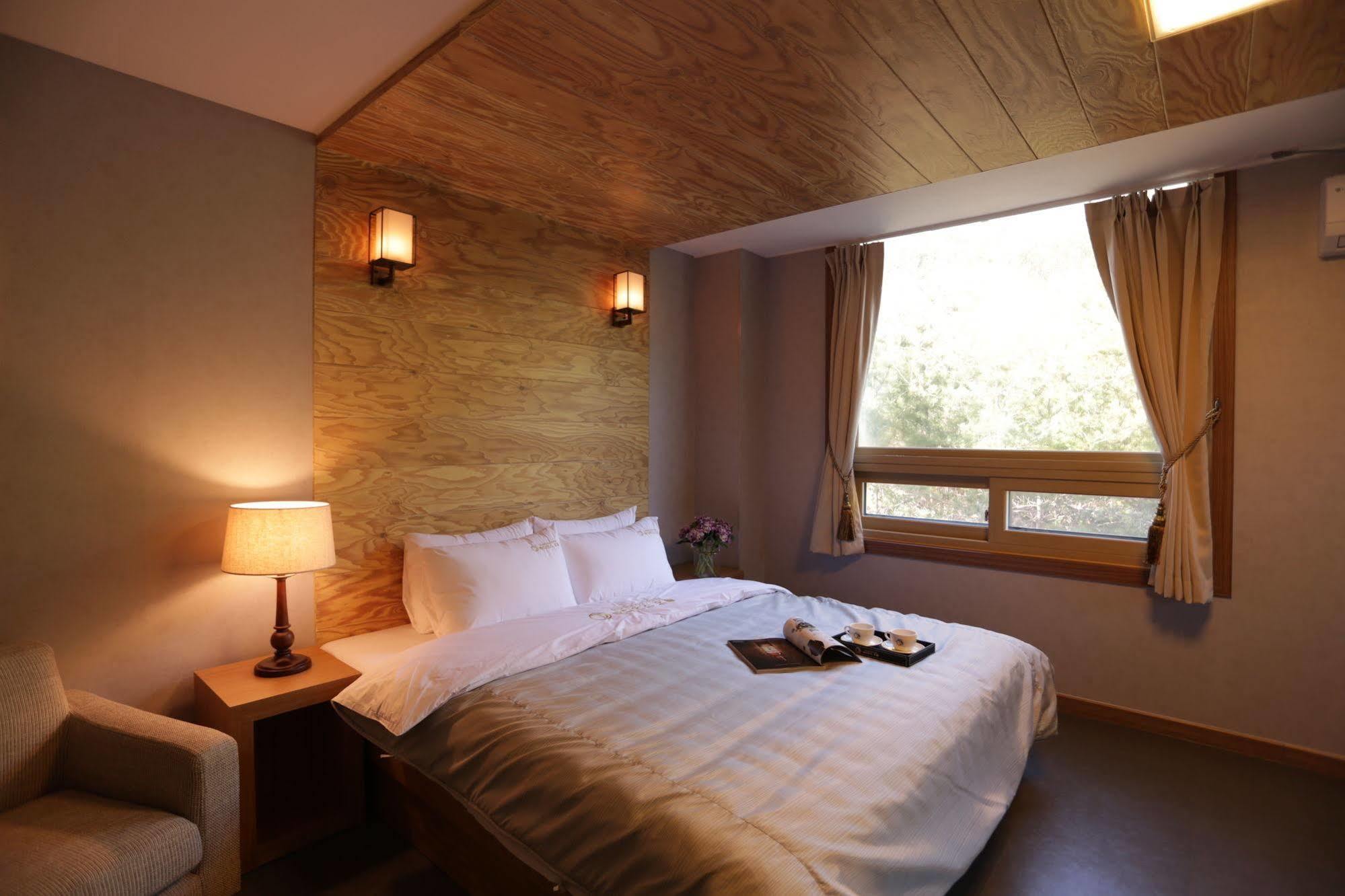 Radiance Tourist Hotel กอเจ ภายนอก รูปภาพ
