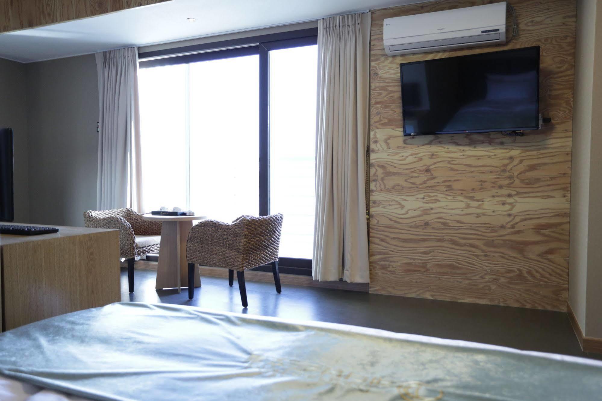 Radiance Tourist Hotel กอเจ ภายนอก รูปภาพ