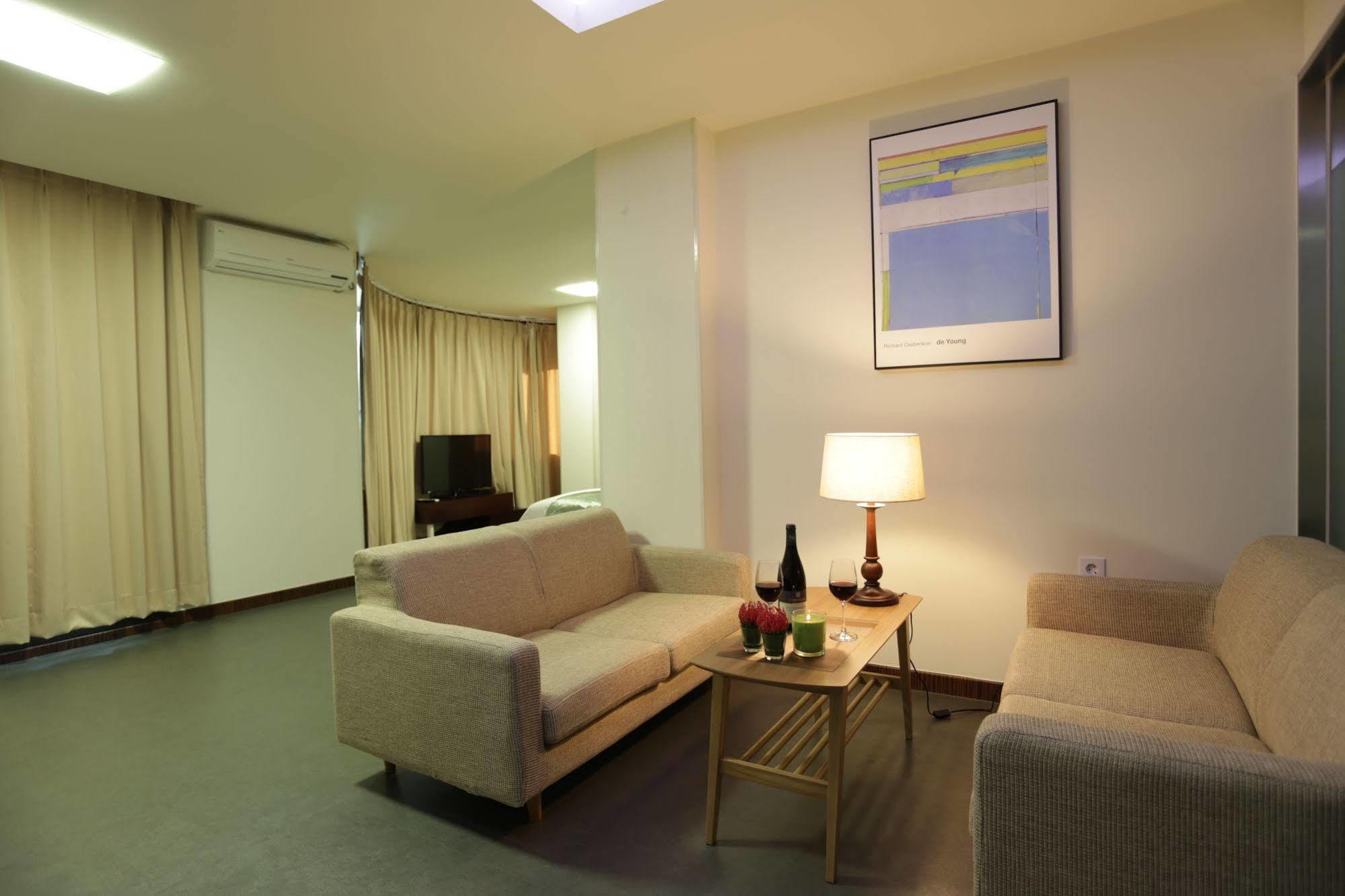 Radiance Tourist Hotel กอเจ ภายนอก รูปภาพ