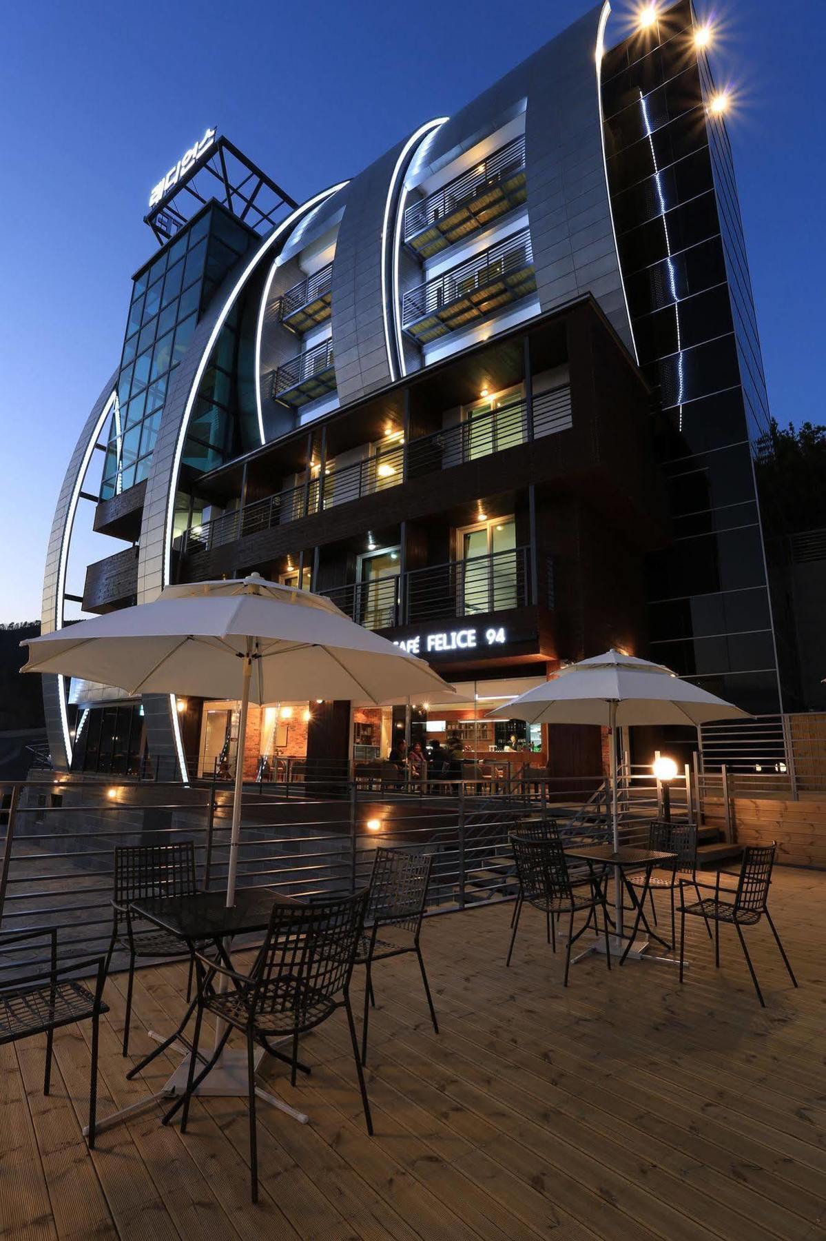 Radiance Tourist Hotel กอเจ ภายนอก รูปภาพ