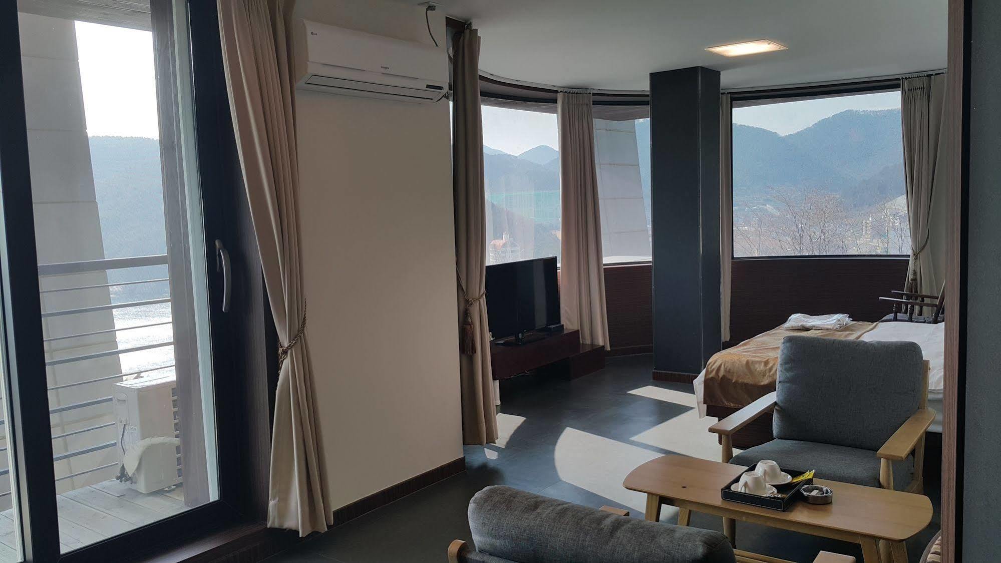 Radiance Tourist Hotel กอเจ ภายนอก รูปภาพ
